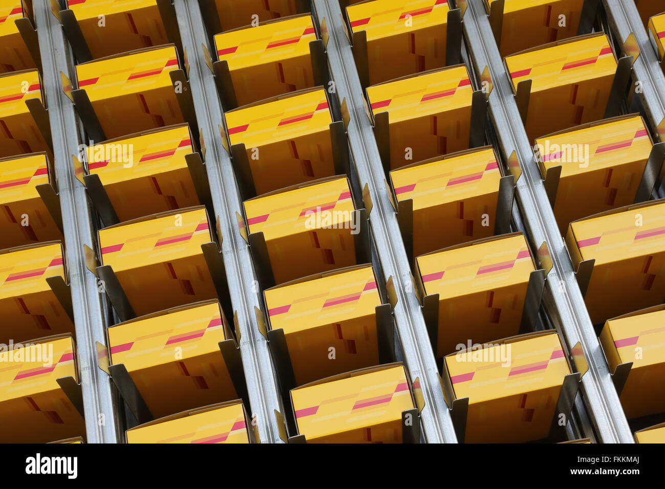 Troisdorf, Germany. 9th March, 2016. Deutsche Post DHL Group, annual news conference, Troisdorf, Germany:  Parcels in DHL innovation center. Credit:  Juergen Schwarz/Alamy Live News Stock Photo