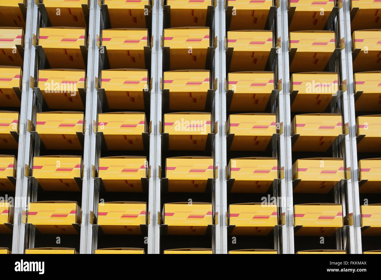 Troisdorf, Germany. 9th March, 2016. Deutsche Post DHL Group, annual news conference, Troisdorf, Germany:  Parcels in DHL innovation center. Credit:  Juergen Schwarz/Alamy Live News Stock Photo