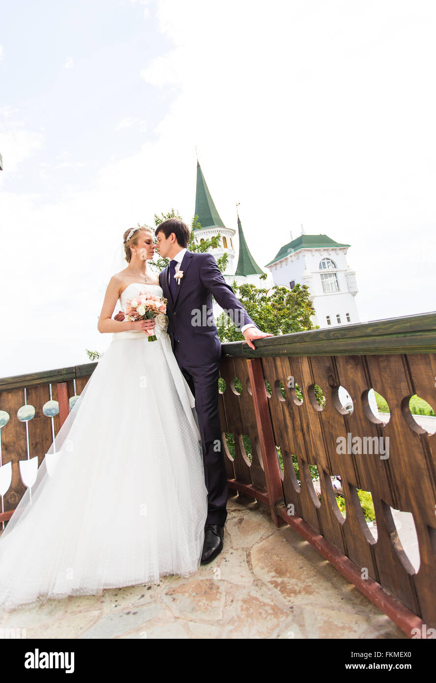 Wedding, Beautiful Romantic Bride and Groom Kissing Stock Photo - Alamy