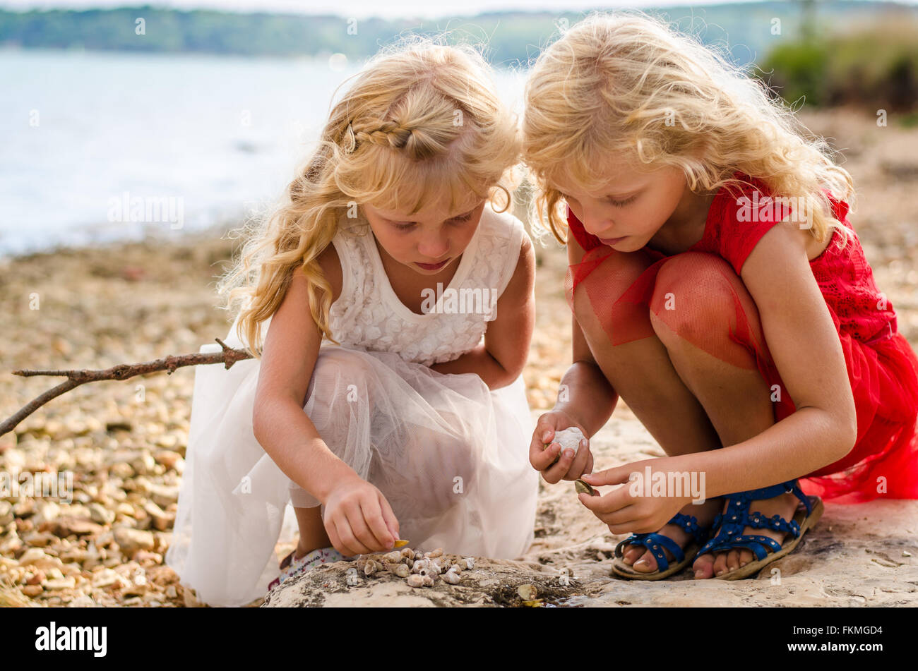Red hair little girl beach hi-res stock photography and images - Alamy