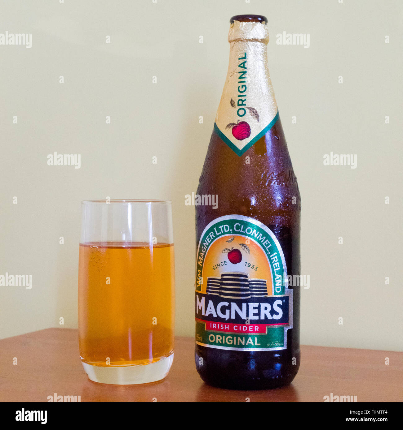 Magners Original Irish Cider Stock Photo Alamy