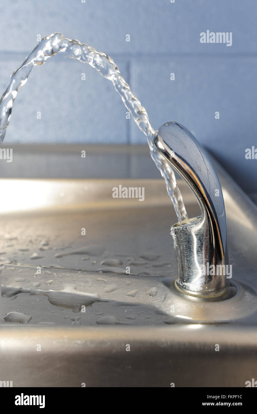Drink dirty water hires stock photography and images Alamy