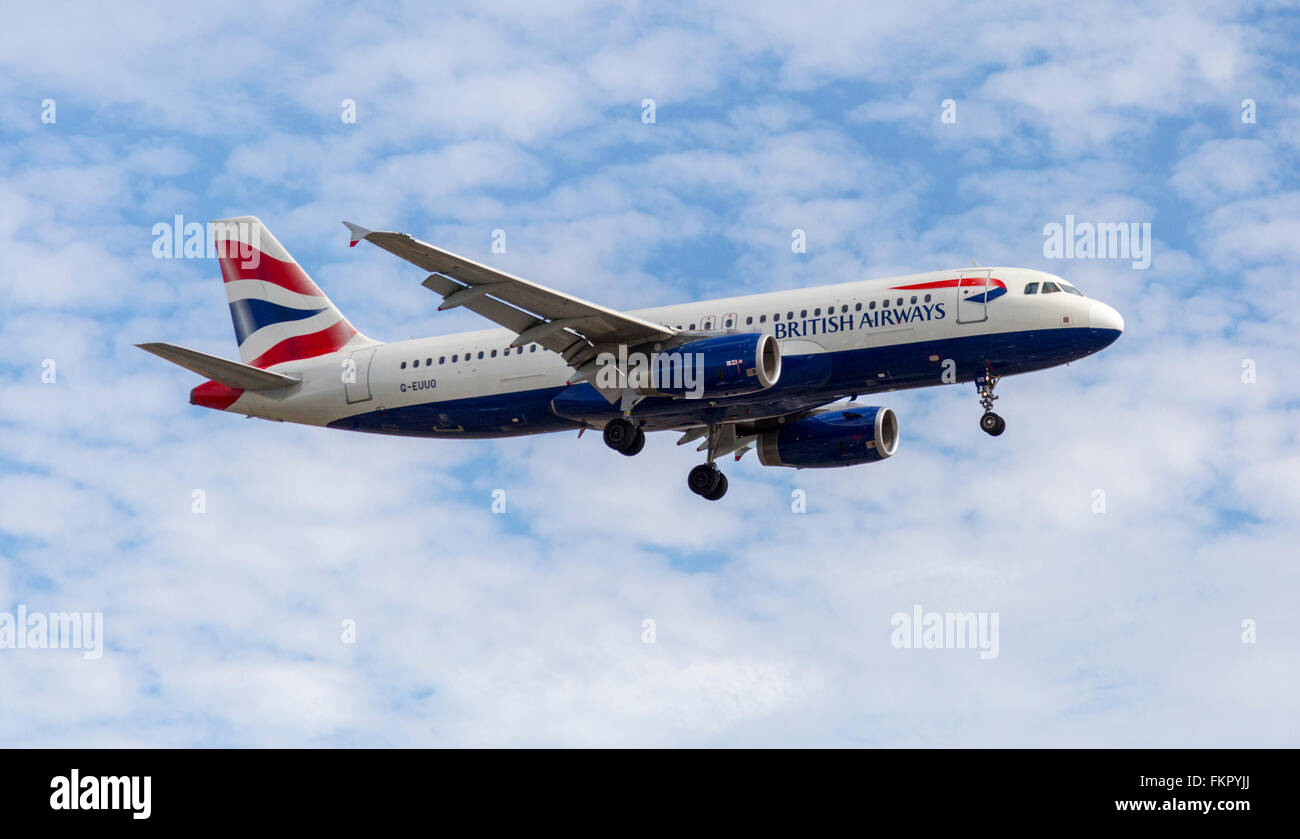 British Airways Aeroplane landing at London Heathrow airport Stock Photo