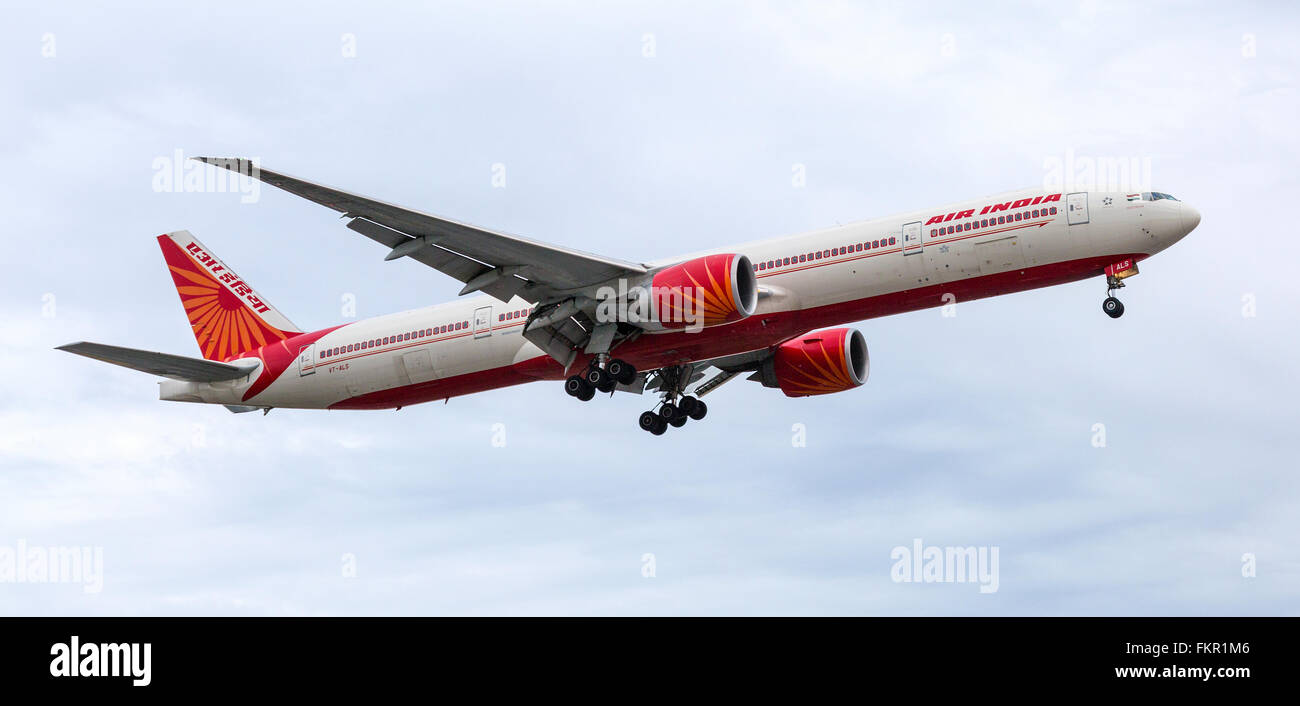 Air India Aeroplane landing at London Heathrow airport Stock Photo
