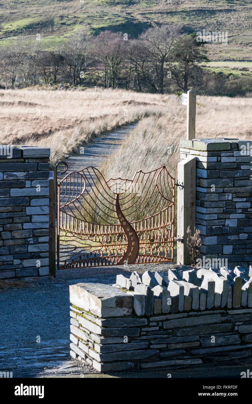 Lon Gwyrfai cycle, walking and horse track crossing the Lyn y Gadder sssi site from Rhyd-ddu to Bedgelert in Snowdonia Stock Photo