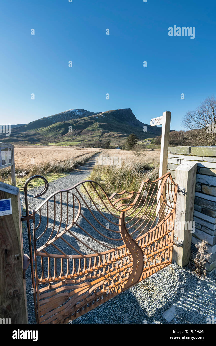 Lon Gwyrfai cycle, walking and horse track crossing the Lyn y Gadder sssi site from Rhyd-ddu to Bedgelert in Snowdonia Stock Photo