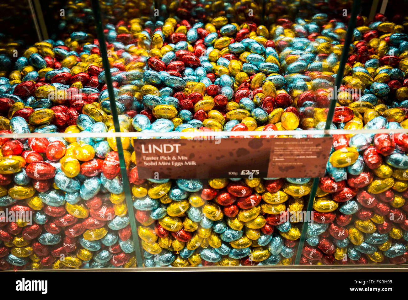 Lindt Chocolate Shop Stock Photo Alamy