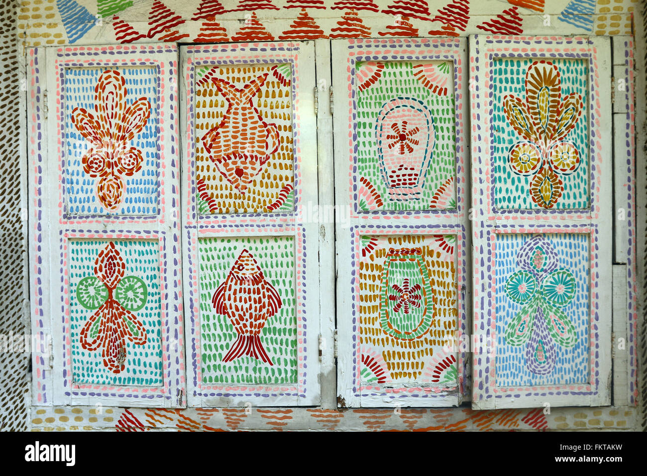 Dhaka 2016. Bangladeshi traditional wall art in Dhaka Stock Photo Alamy