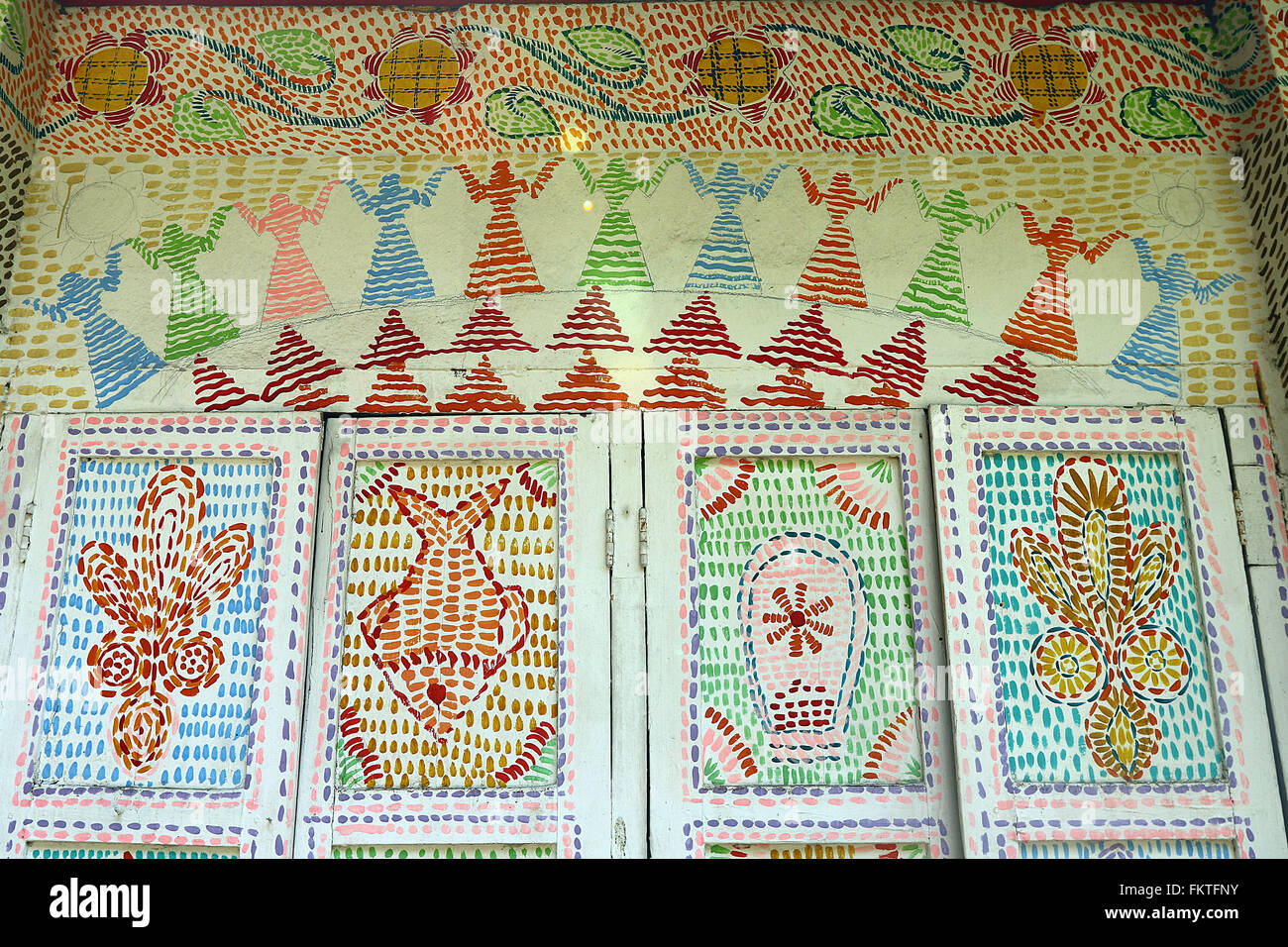 Dhaka 2016. Bangladeshi traditional wall art in Dhaka Stock Photo Alamy