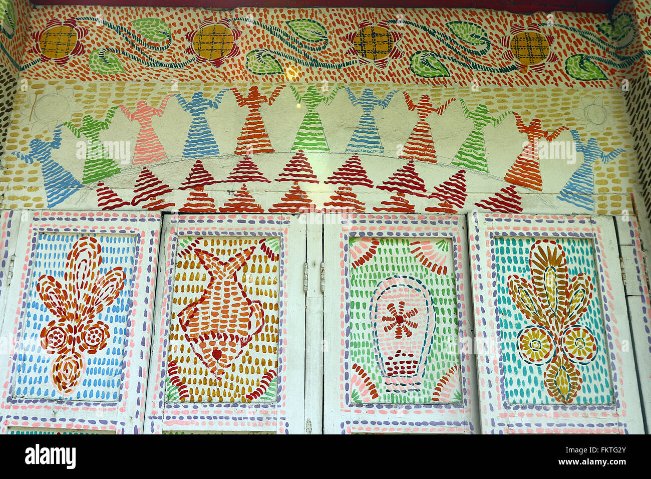 Dhaka 2016. Bangladeshi traditional wall art in Dhaka Stock Photo Alamy