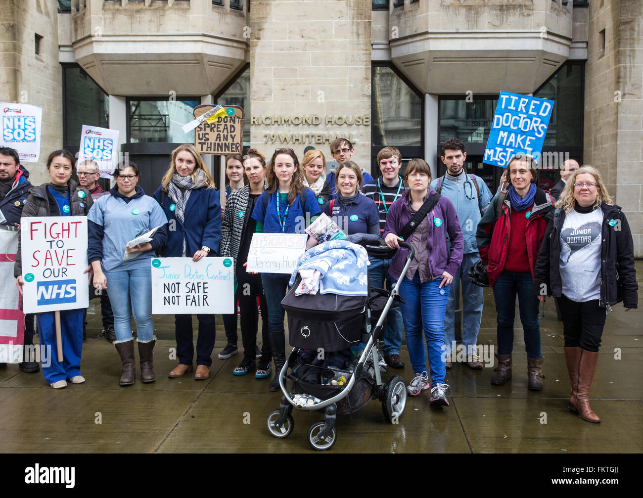 Junior doctors and medical staff protest outside the Department of Health in Whitehall Stock Photo