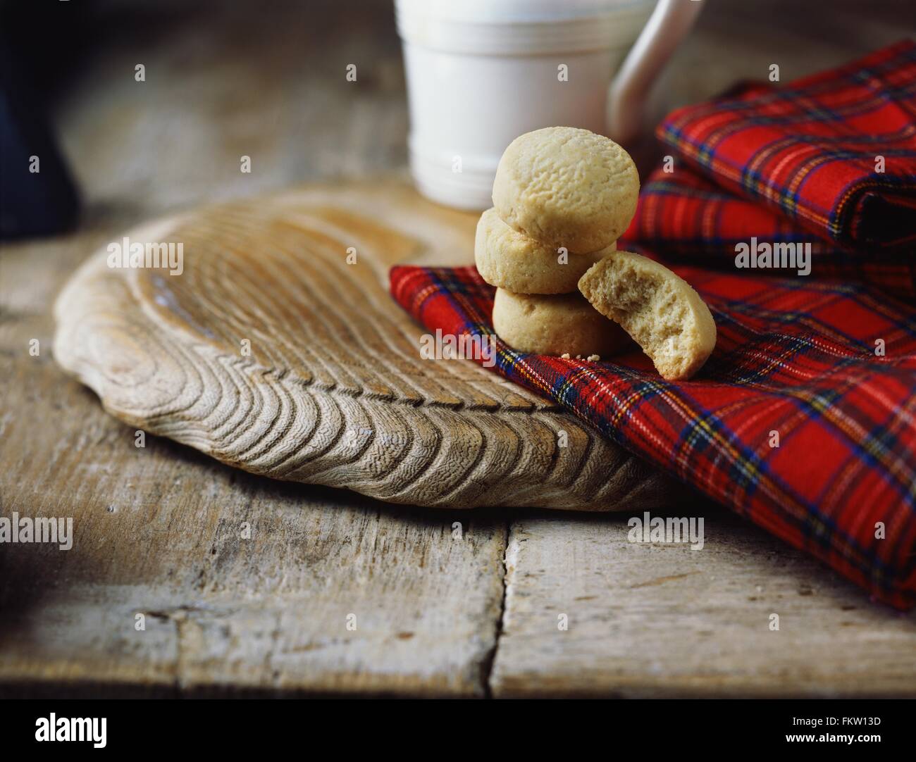 Scottish Shortbread Rounds Luxury Scottish all butter shortbread rounds on tartan tea towel Stock ...