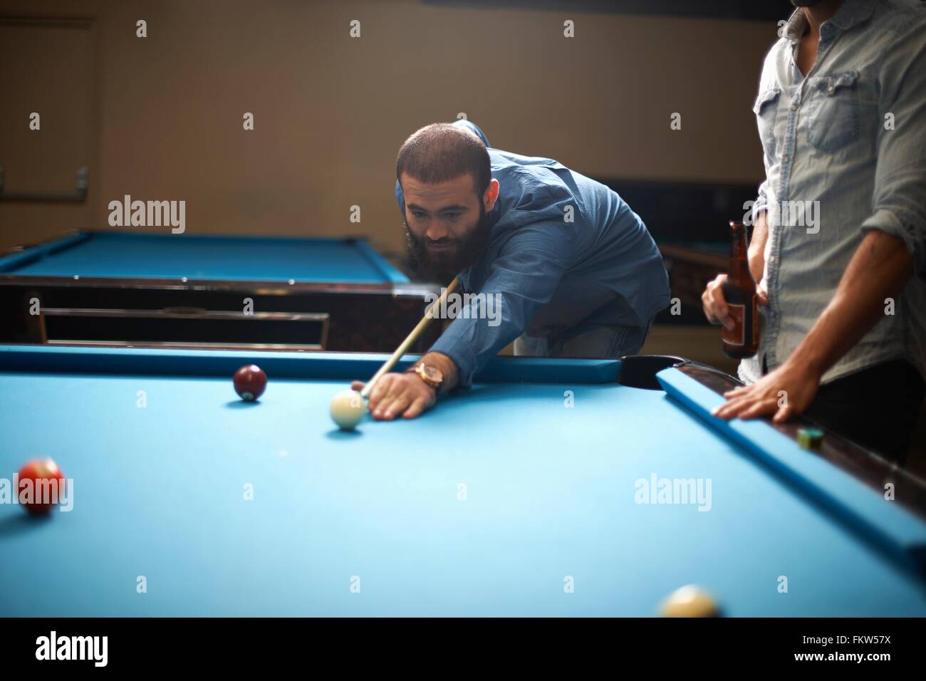Friends billiard hi-res stock photography and images - Page 2 - Alamy