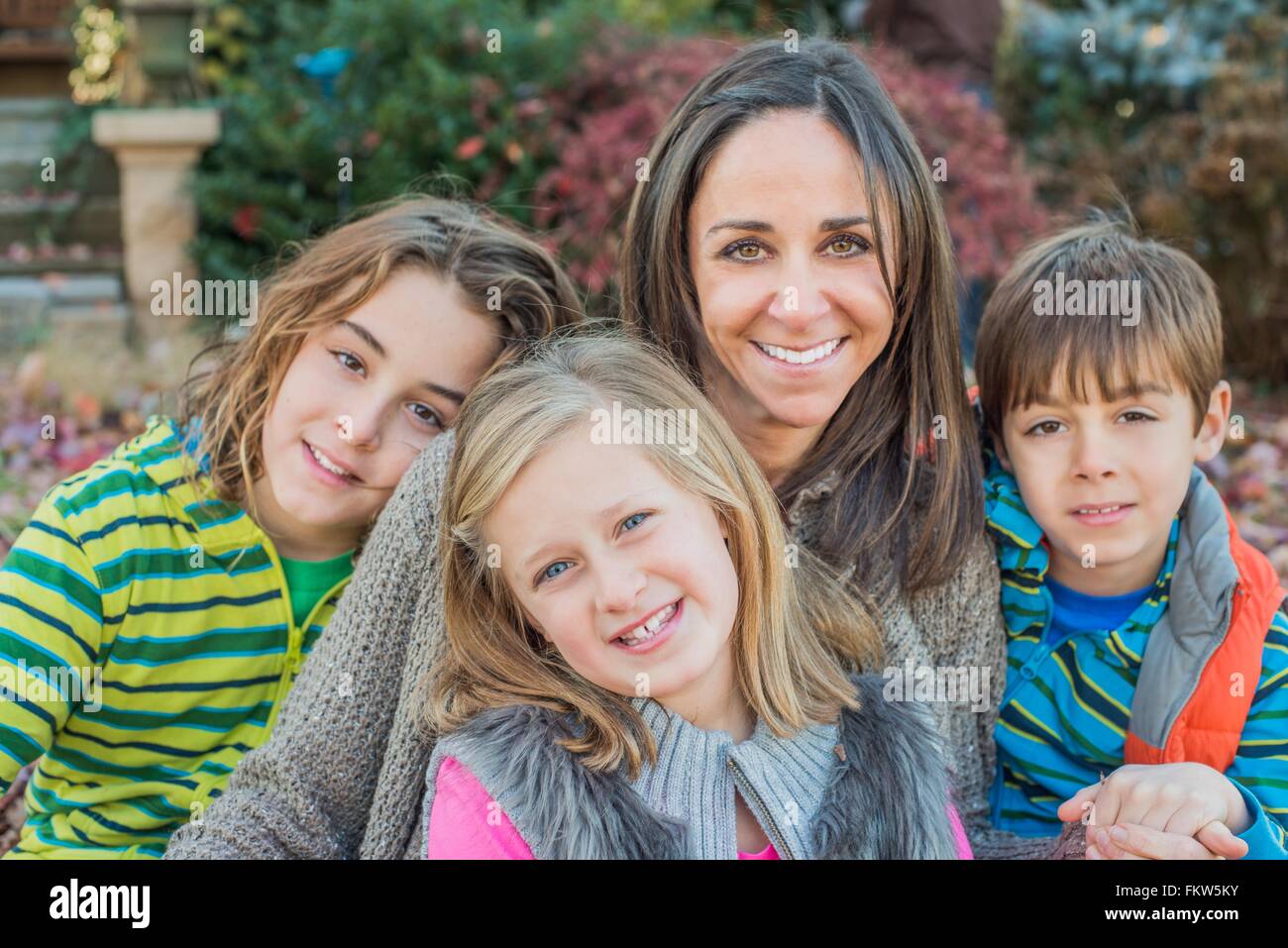 Children smiling hi-res stock photography and images - Alamy
