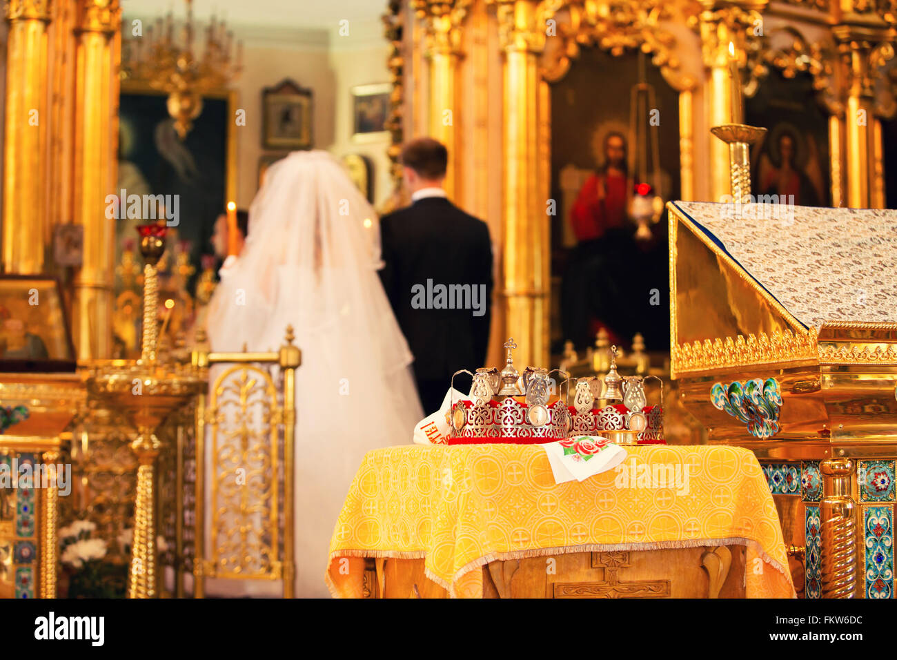 Groom altar hi-res stock photography and images - Alamy