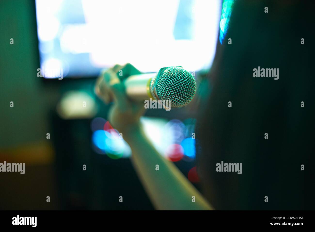 Karaoke singing hires stock photography and images Alamy