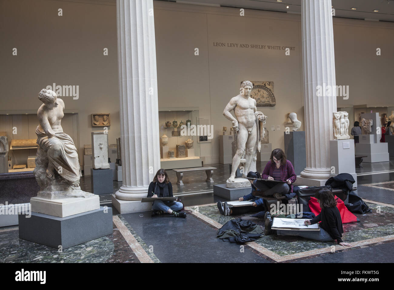 Hercules statue in new york hires stock photography and images Alamy