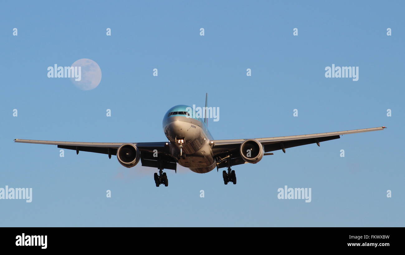 Plane Landing at London heathrow Airport Stock Photo