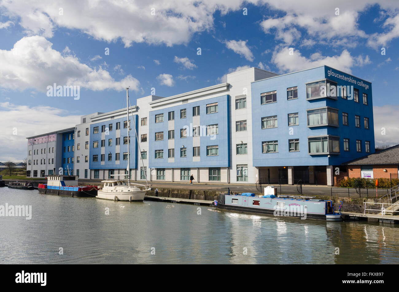Gloucestershire College building at Gloucester Docks Stock Photo Alamy