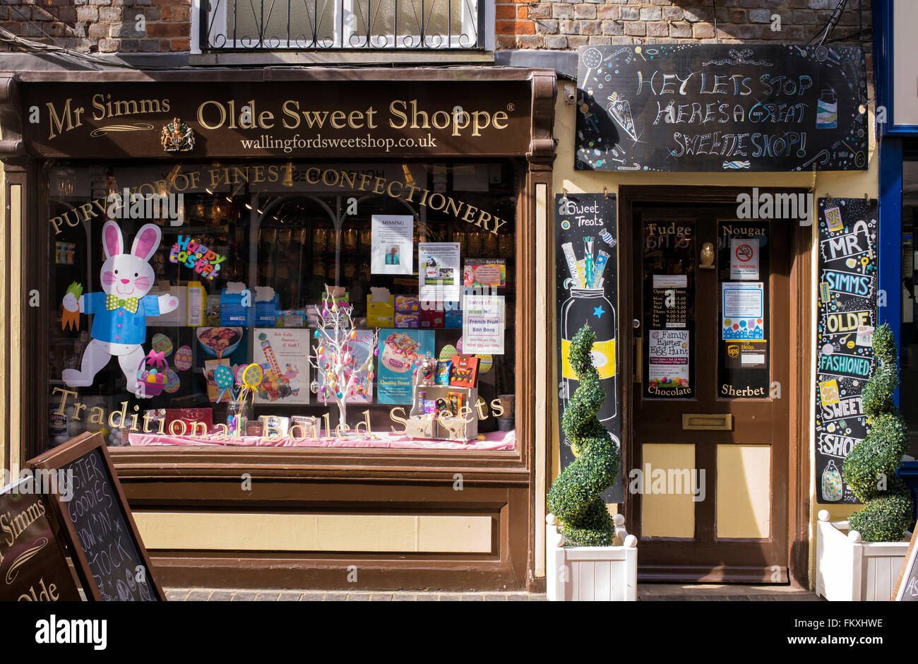 Mr Simms Olde Sweet Shoppe. Old Sweet Shop, Wallingford, Oxfordshire, England Stock Photo Alamy