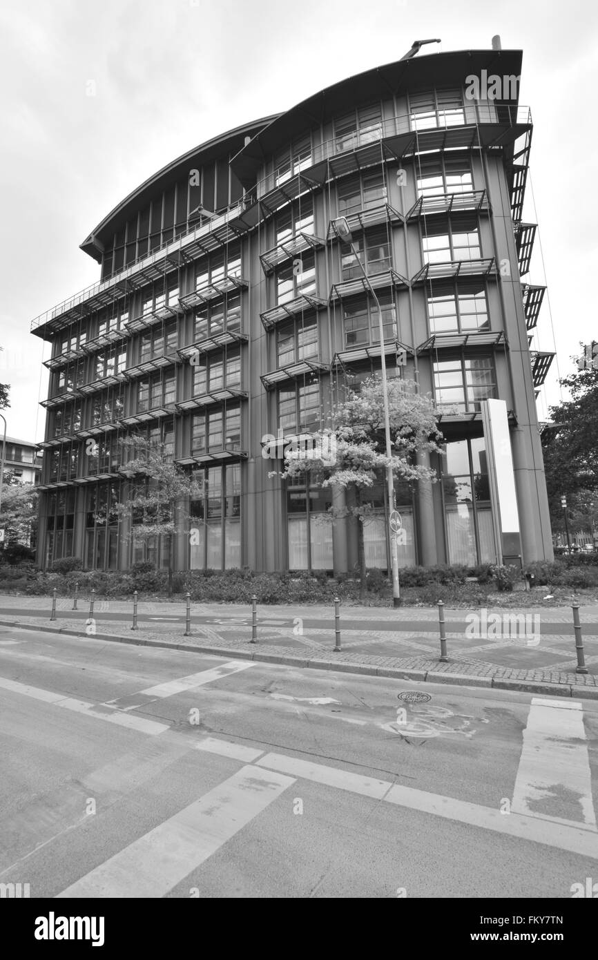 Frankfurt city skyline germany Black and White Stock Photos & Images ...