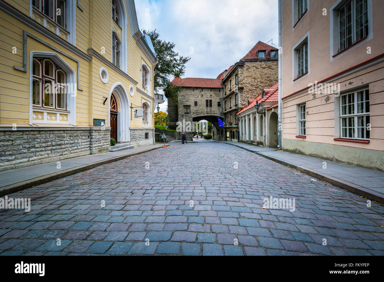 Cobblestone street and medieval architecture in the Old Town of Tallinn ...