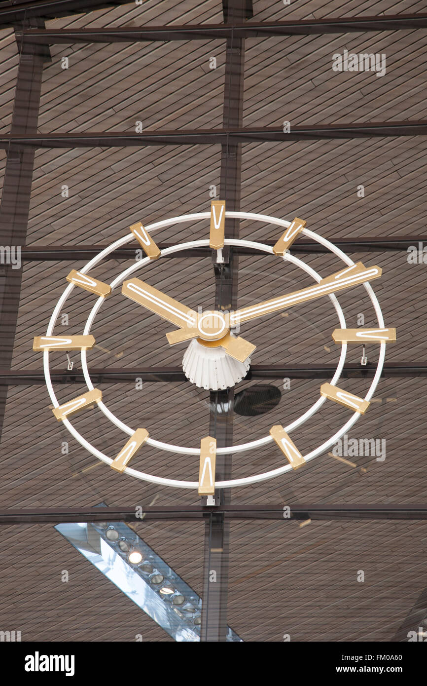 Centraal Station Clock, Rotterdam, Holland, Europe Stock Photo Alamy