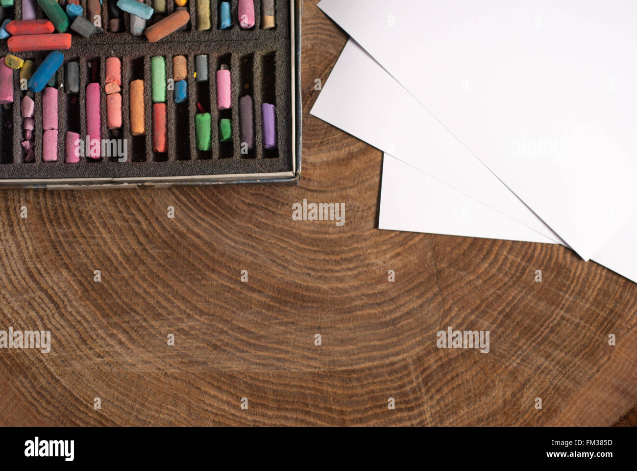 Chalk art equipment hi-res stock photography and images - Alamy