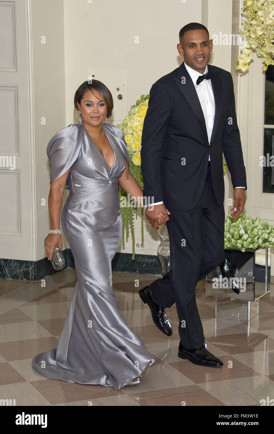 Washington, District of Columbia, USA. 10th Mar, 2016. Grant Hill, Former Basketball Player, Member of The President's Council on Fitness, Sports & Nutrition and Tamia Hill arrives for the State Dinner in honor of Prime Minister Trudeau and Mrs. Sophie Grégoire Trudeau of Canada at the White House in Washington, DC on Thursday, March 10, 2016.Credit: Ron Sachs/Pool via CNP Credit:  Ron Sachs/CNP/ZUMA Wire/Alamy Live News Stock Photo