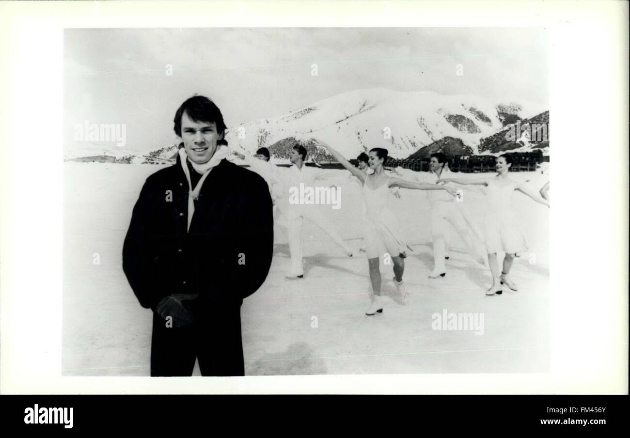 1981 - Ice dancing -- a blending of ballet and modern dance with skating -- is coming into its own as a new art for the '80s, enhanced by the choreographic efforts of some leading American craftspersons. Plies on Ice -- John Curry stands with members of his ice dancing troupe at its base in Vail, Colorado. Ice dancing, a blending of ballet and modern dance with skating, is coming into its own as a new art form for the '80s, enhanced by the choreography of some leading American craftspersons. © Keystone Pictures USA/ZUMAPRESS.com/Alamy Live News Stock Photo