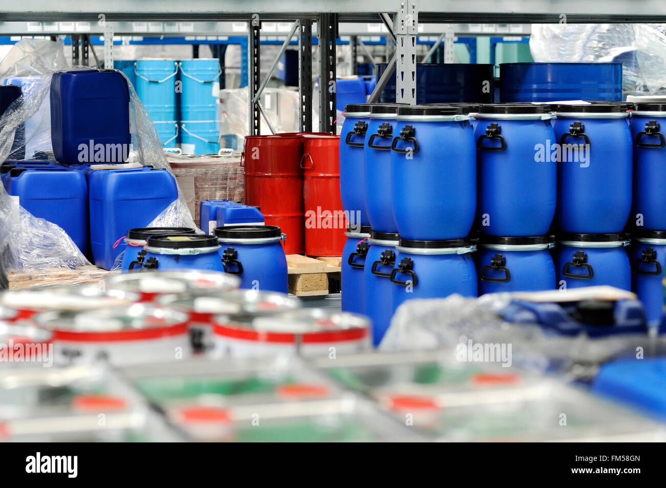 Blue metal drums hi-res stock photography and images - Alamy