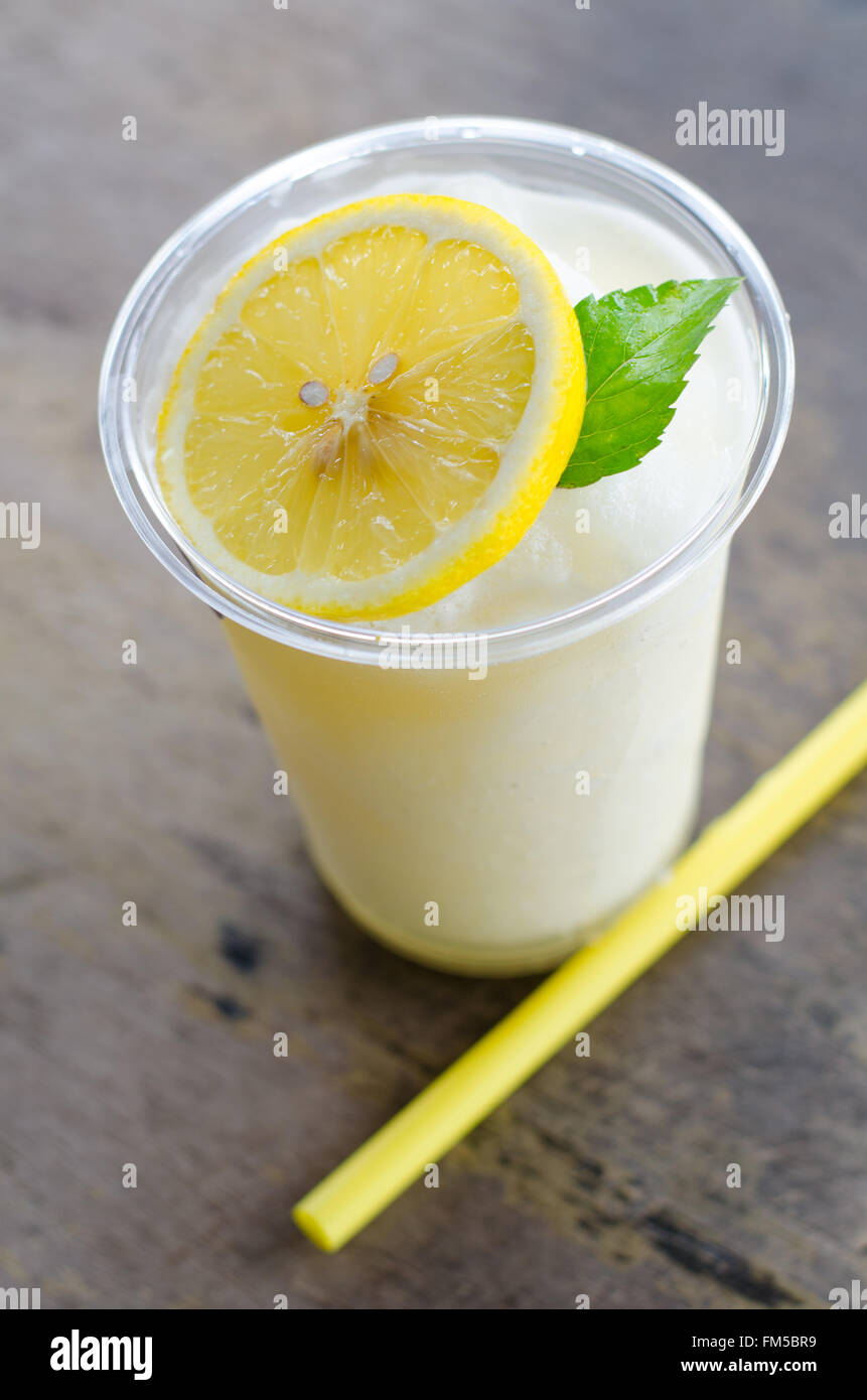 lemon ice tea Stock Photo