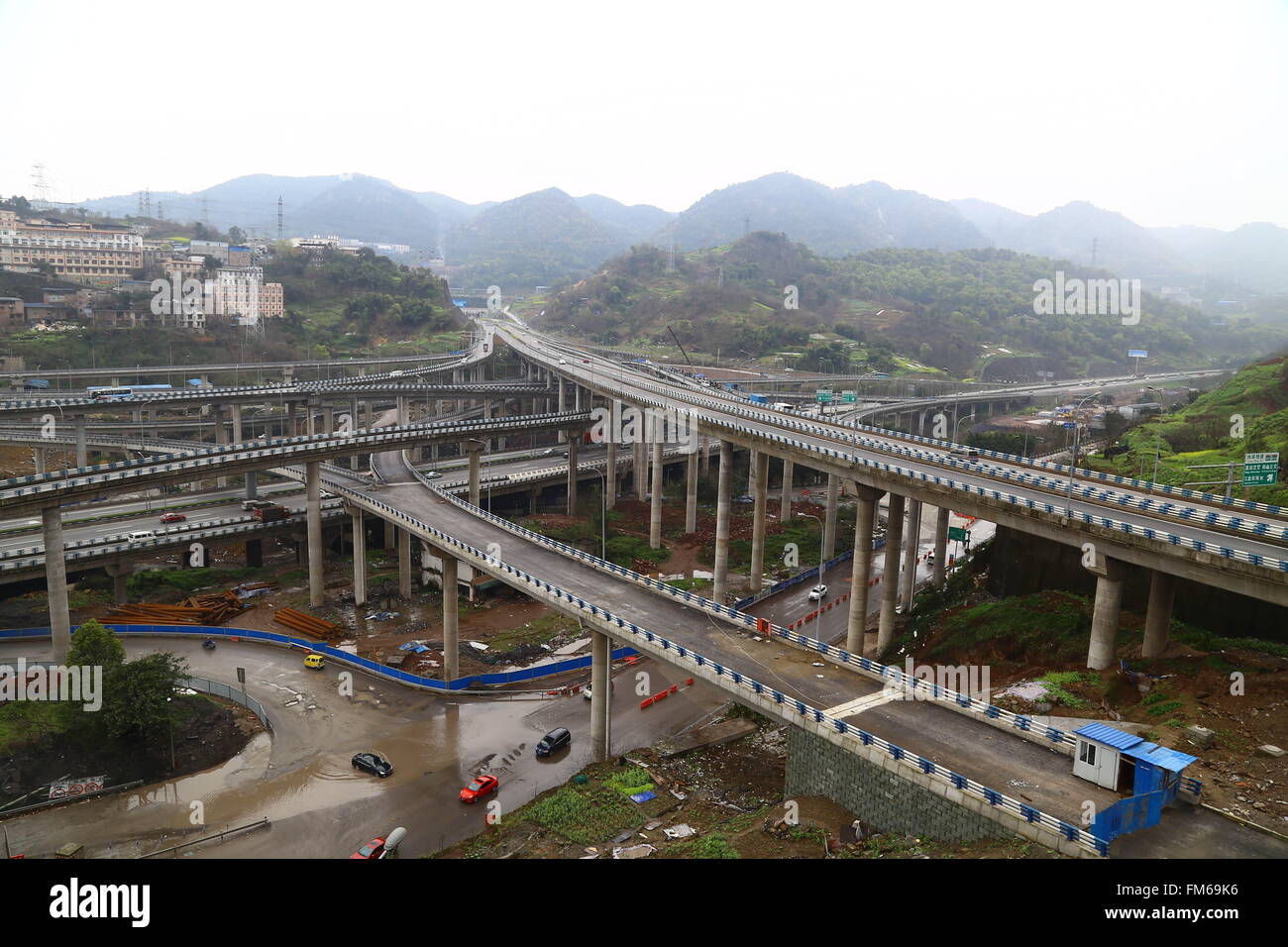 виадук в китае. пятиуровневая развязка в китае. китайцы строят дороги. трасса пекин шанхай. китайцы строят дороги.