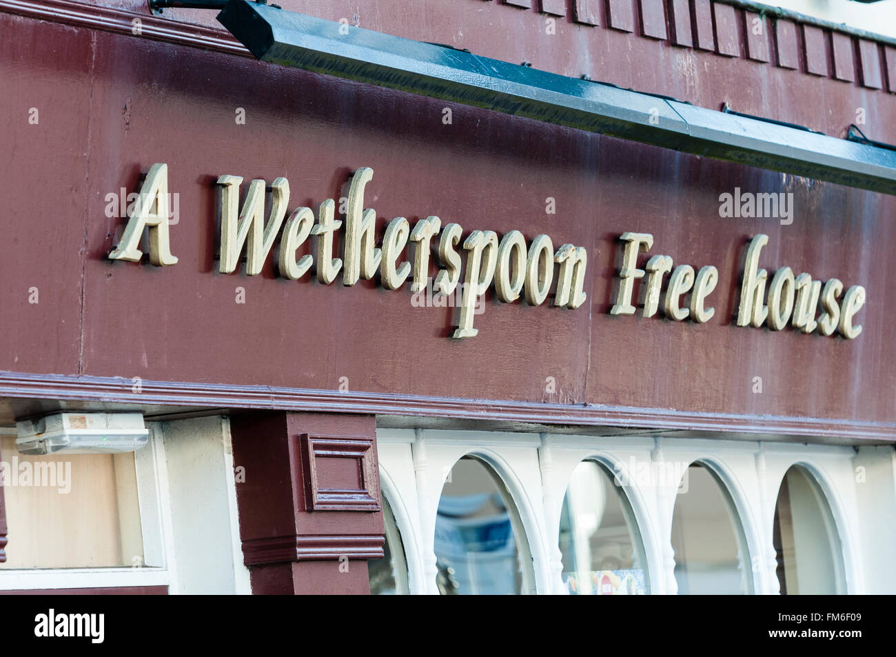Sign at a Wetherspoon Free House (indicating they are not confined to a single brewery or distributor). Stock Photo