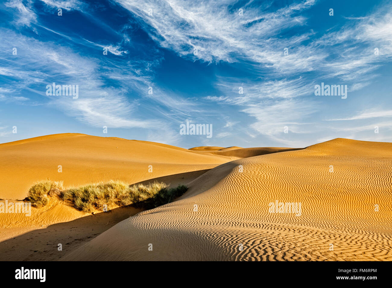 dunes-desert-hi-res-stock-photography-and-images-alamy