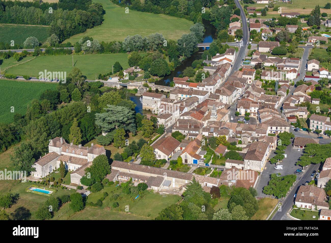France, Lot et Garonne, Allemans du Dropt, the village and the castle near the Dropt river (aerial view) Stock Photo