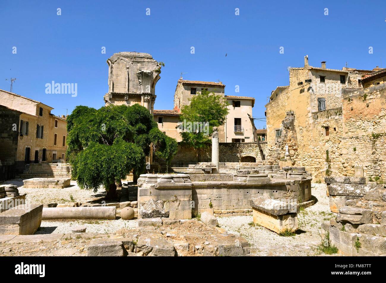 France, Gard, Saint Gilles, Abbey Church of 12th-13th century, listed as World Heritage by UNESCO under the road to St Jacques de Compostela in France, ruins of the old church choir, ancient bell tower served by a rotating screw Saint Gilles staircase, La vis de Saint Gilles Stock Photo