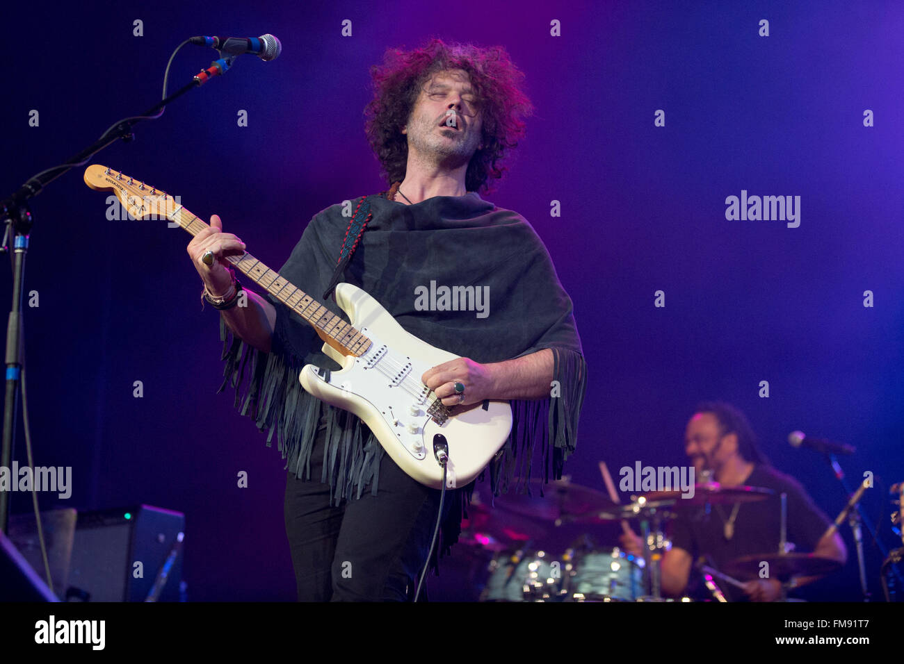 Guitarist doyle bramhall ii performs hi-res stock photography and