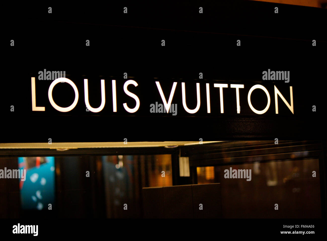 Markenname: 'Louis Vuitton', Dezember 2013, Berlin. Stock Photo