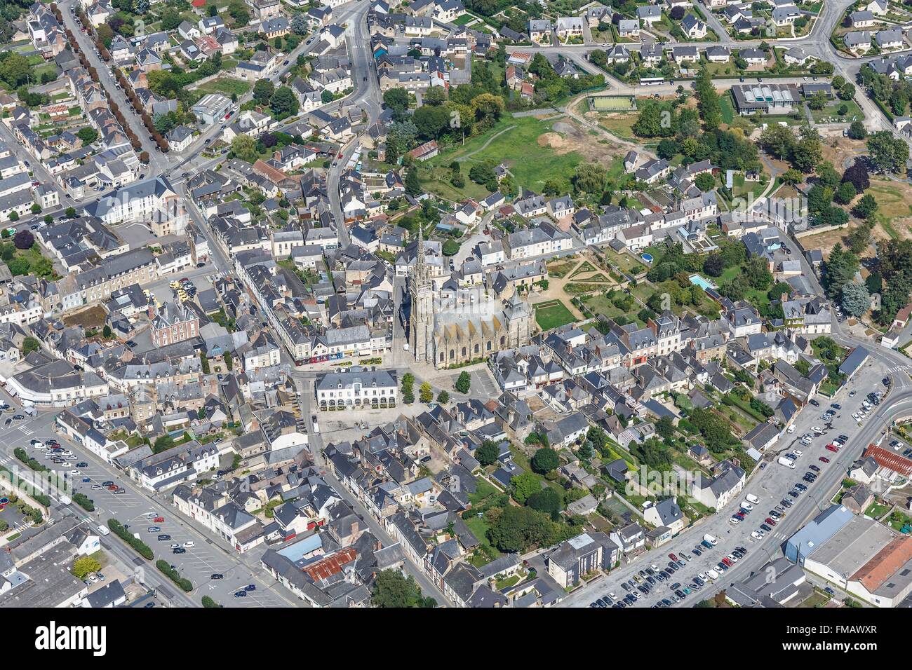 France, Ille et Vilaine, La Guerche de Bretagne, the town (aerial view) Stock Photo