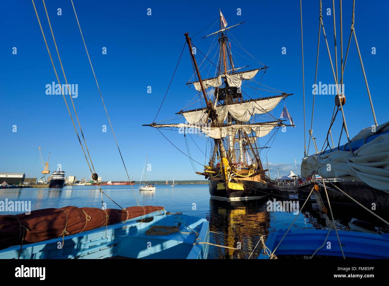 France, Finistere, Brest port, L'Hermione frigate, replica of the three masts which brought the marquis de Lafayette to America Stock Photo
