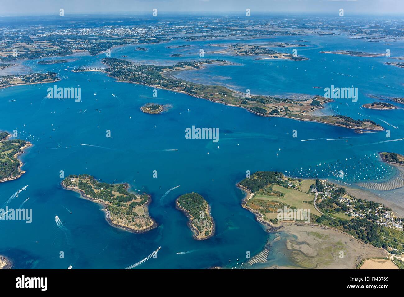 France, Morbihan, Gulf of Morbihan, Ile de la Jument, Hent Tenn and Ile aux Moines islands (aerial view) Stock Photo