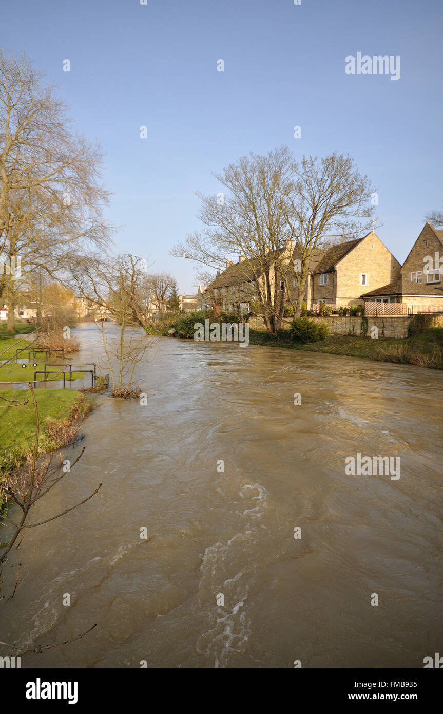 Stamford, Lincolnshire, United Kingdom. 11th March, 2016. River Welland burst it's banks distrupting the Annual Mid Lent Fair in the Lincolnshire town of Stamford. Jonathan Clarke. JPC Images Credit:  Jonathan Clarke/Alamy Live News Stock Photo