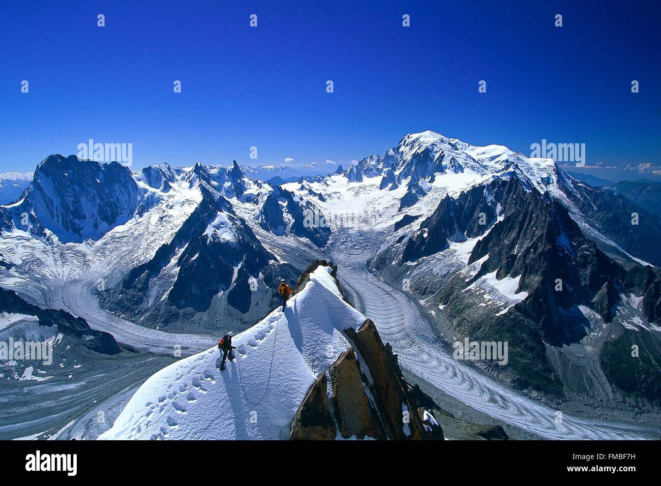 France, Haute Savoie, Chamonix, strung along the Arete du Moine at the Aiguille Verte (4122 m) Stock Photo