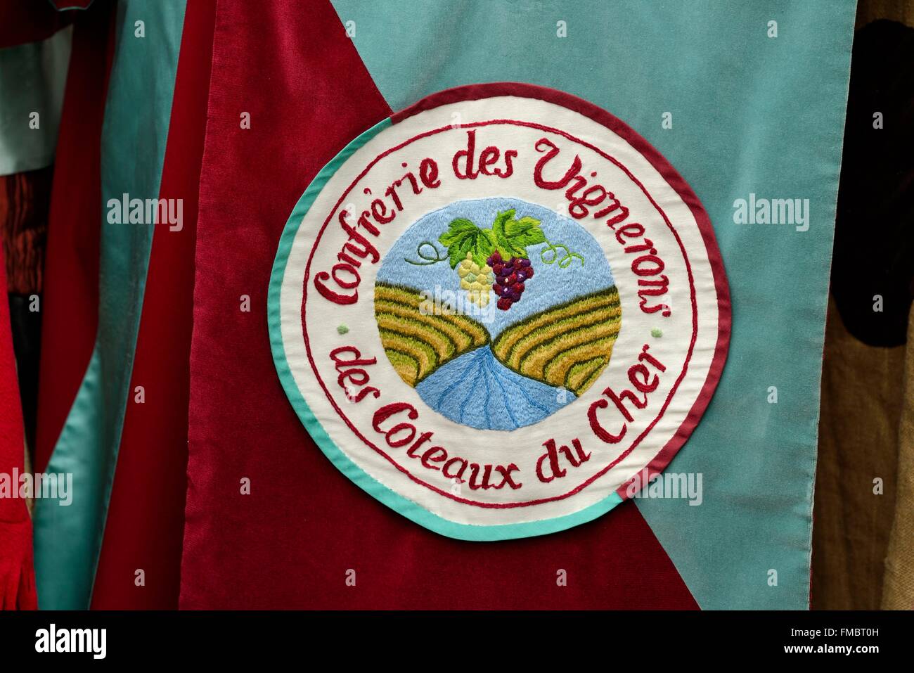 France, Loir et Cher, Saint Aignan, Confrerie des Vignerons des Coteaux du Cher, costume, emblem Stock Photo