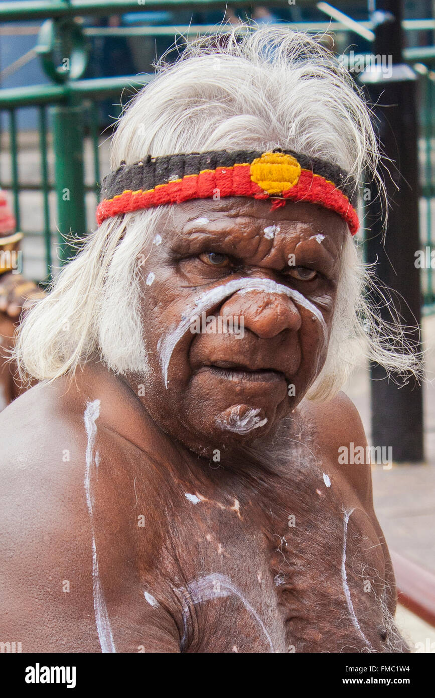 Painted Aboriginal / indigenous busker at Circular Quay, Sydney, australia Stock Photo