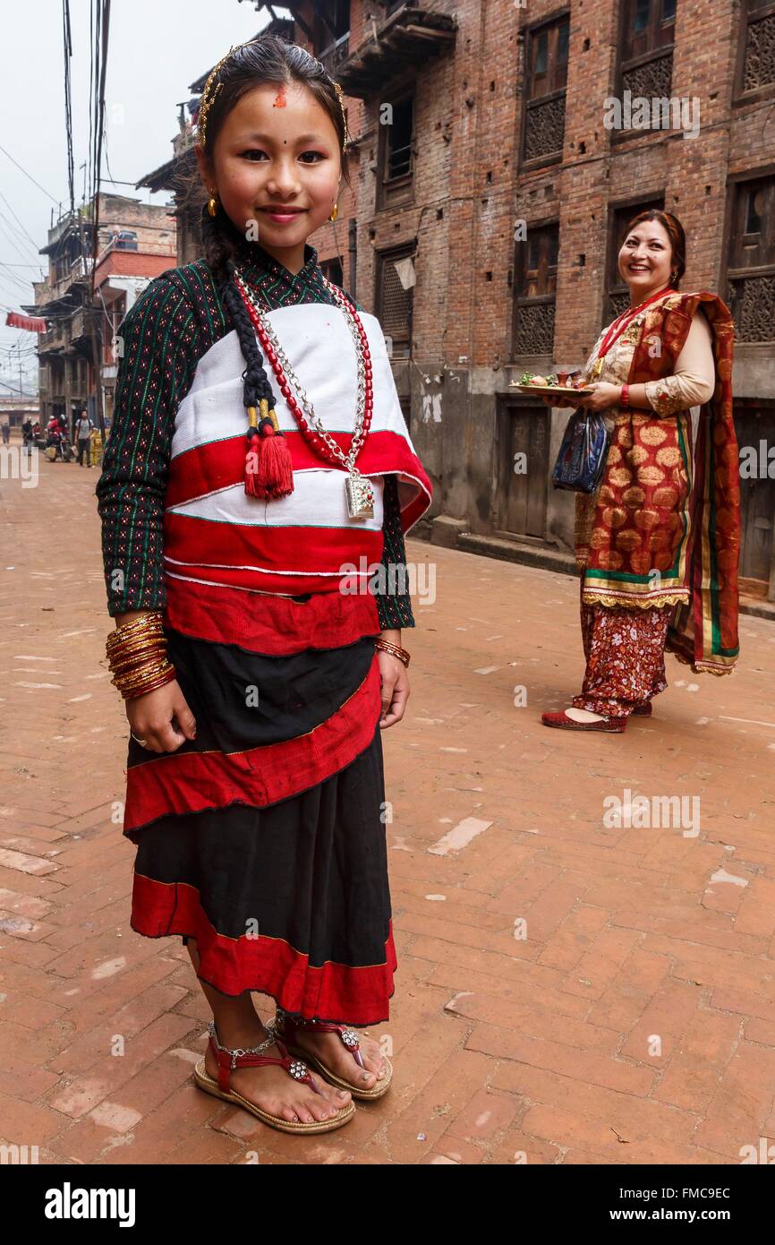 Traditional costume nepal hi-res stock photography and images - Alamy