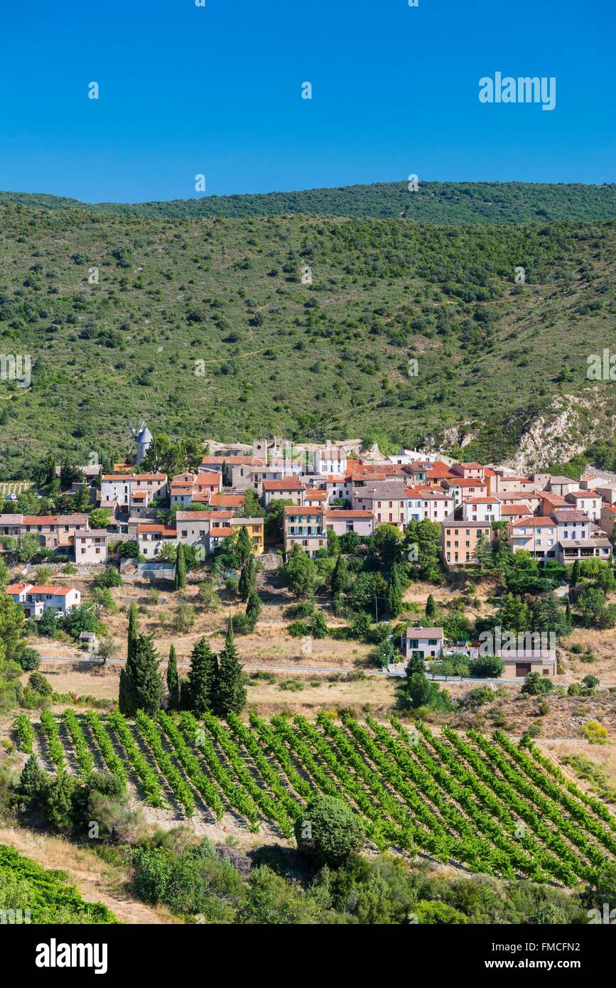 France, Aude, Cathare Country, Cucugnan, in the heart of the Corbieres vineyard Stock Photo
