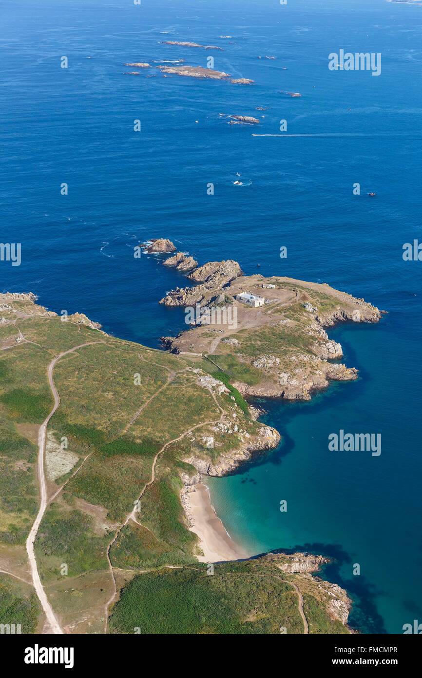 France, Morbihan, Ile d'Houat, Beg er Vachif (aerial view) Stock Photo
