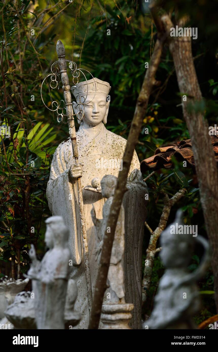 Statues in the garden hires stock photography and images Alamy